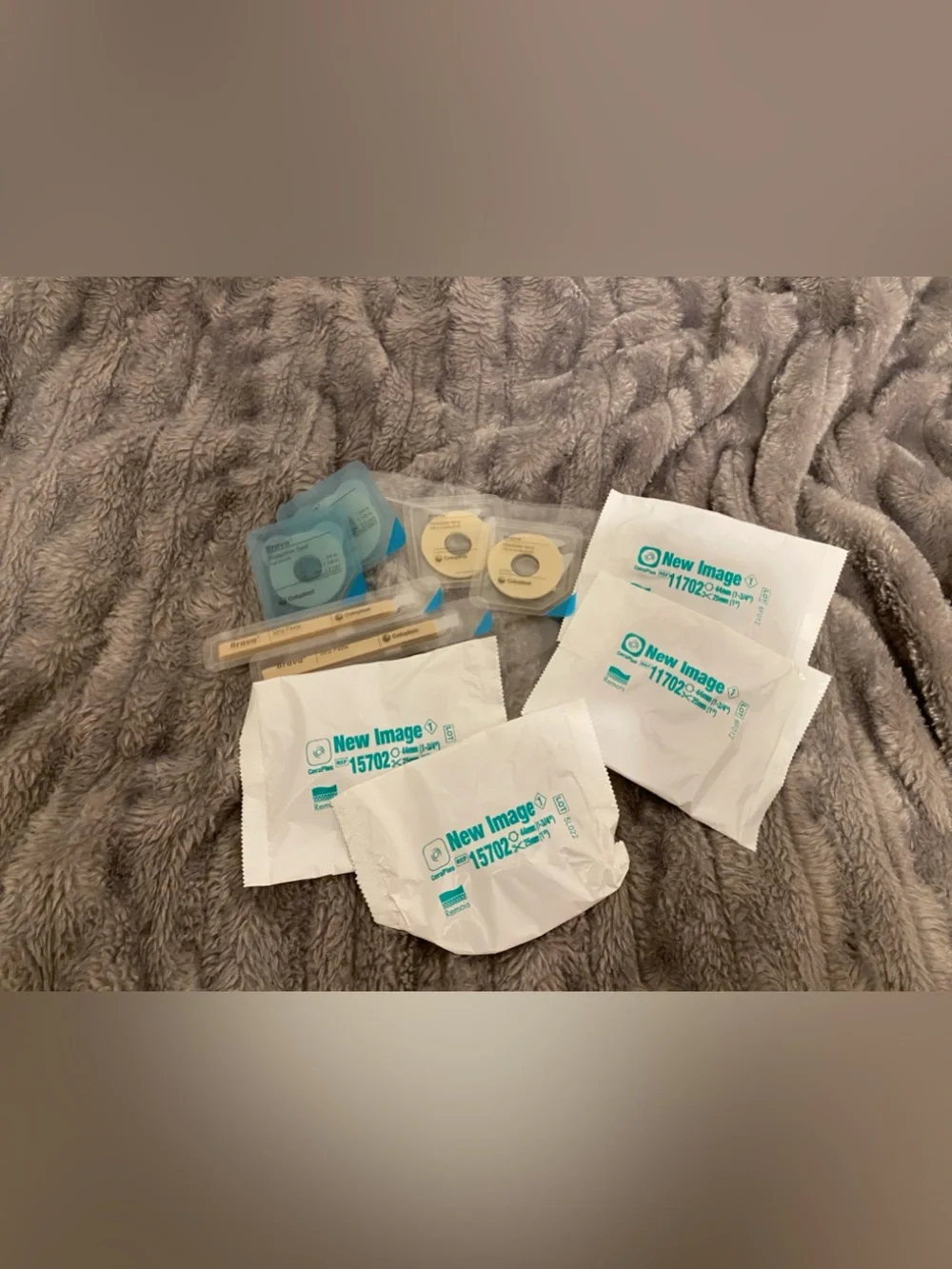 Ostomy Accessory Sample Set - Picture 5 of 8